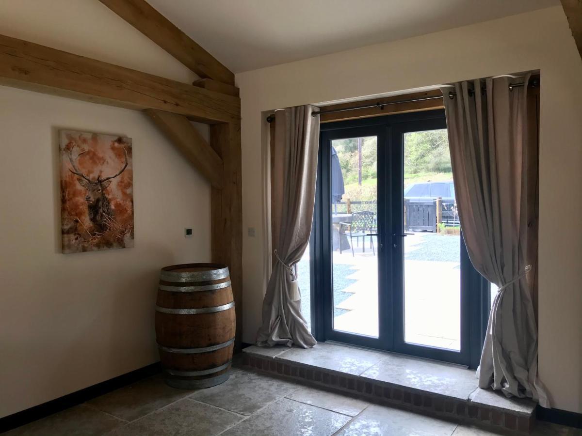 Trelaske Mill Cider Barn-With Hot Tub, Fire Pit Bbq Lewannick Екстер'єр фото
